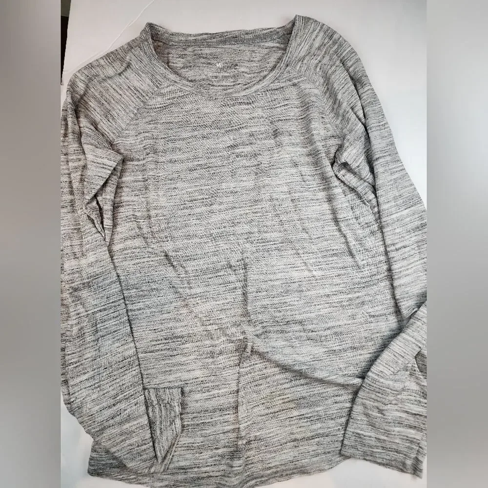 Justice 2 Piece  Set Grey Long Sleeve Top & Leggings .‎ C1. Girls Size 12